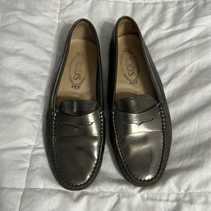 Tod’s Gommino Driving Loafers